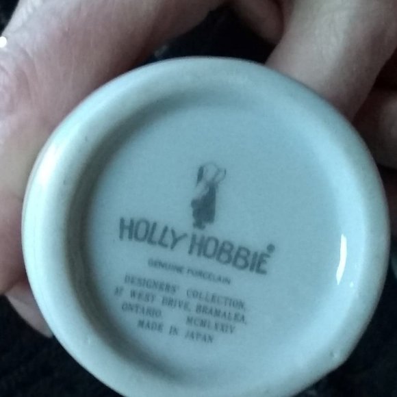 10% OFF Vintage Holly Hobbie Porcelain Bud Vase–“Enjoy a quiet moment. . . . - Picture 4 of 5